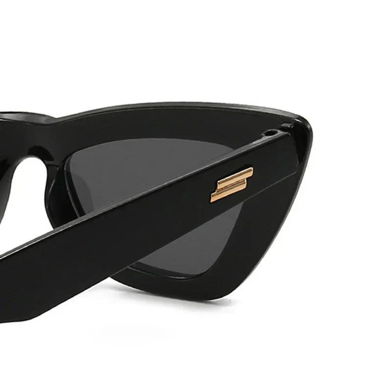 Occhiali da sole da donna retrò “Occhi di Gatto”