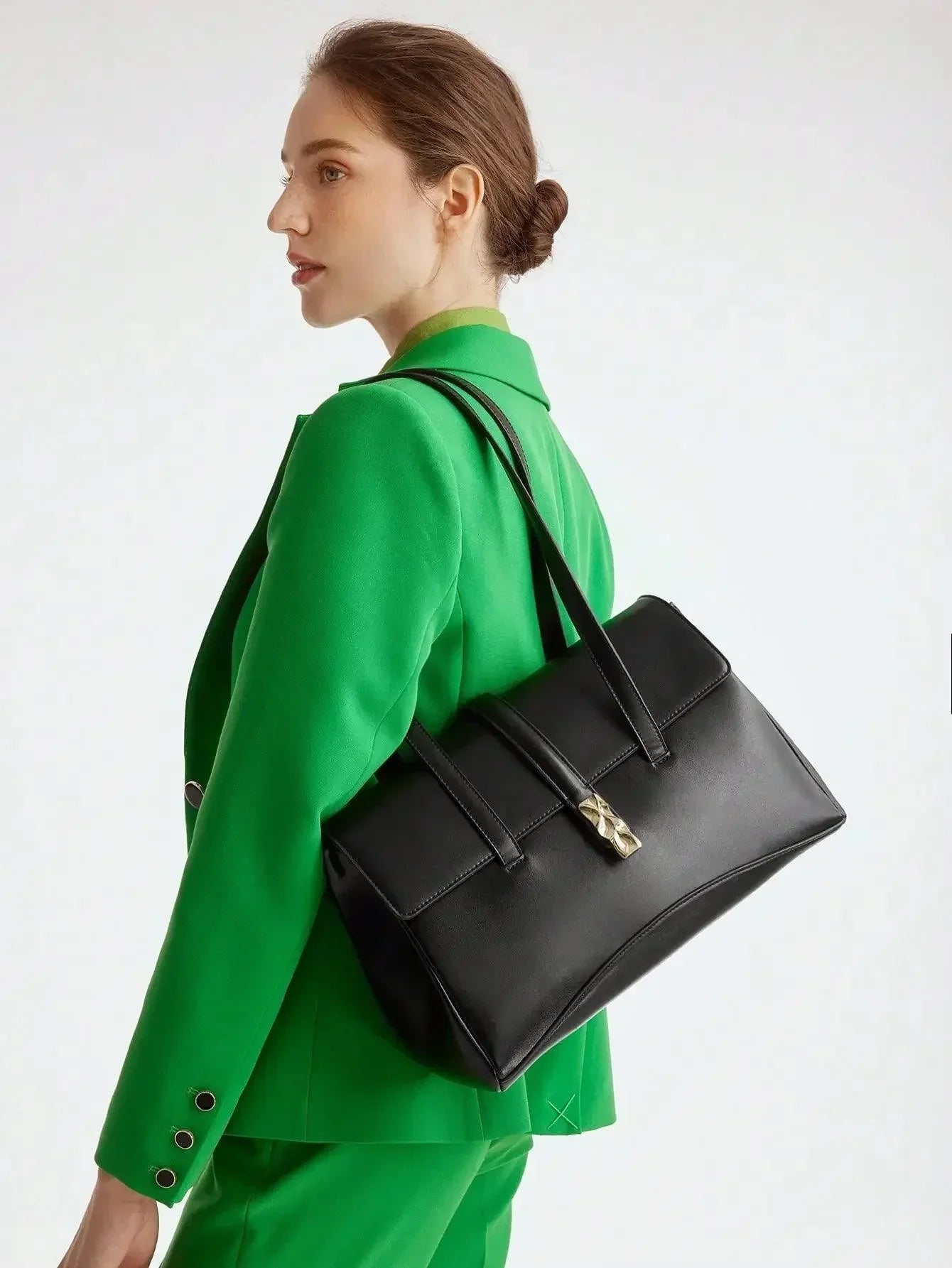 Borsa da donna a spalla con dettaglio fibbia “Fiorella”